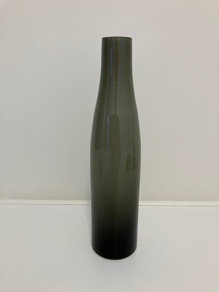 Grijze vaas Leonardo 24 cm, Huis en Inrichting, Woonaccessoires | Vazen, Gebruikt, Ophalen of Verzenden