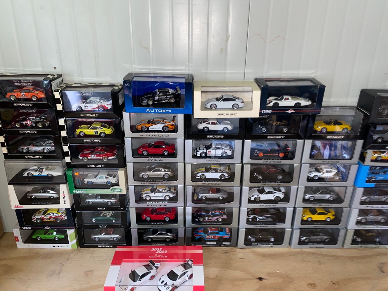 Porsche 1/43, Minichamps, Porsche dealer, Enlèvement ou Envoi, Comme neuf, Voiture, MiniChamps