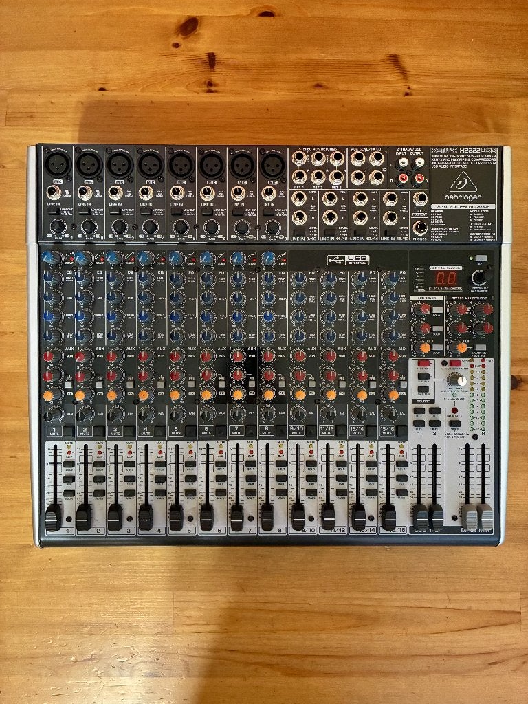 Behringer XENYX X2222USB - Uitstekende conditie, Muziek en Instrumenten, Mengpanelen, Ophalen of Verzenden, Zo goed als nieuw