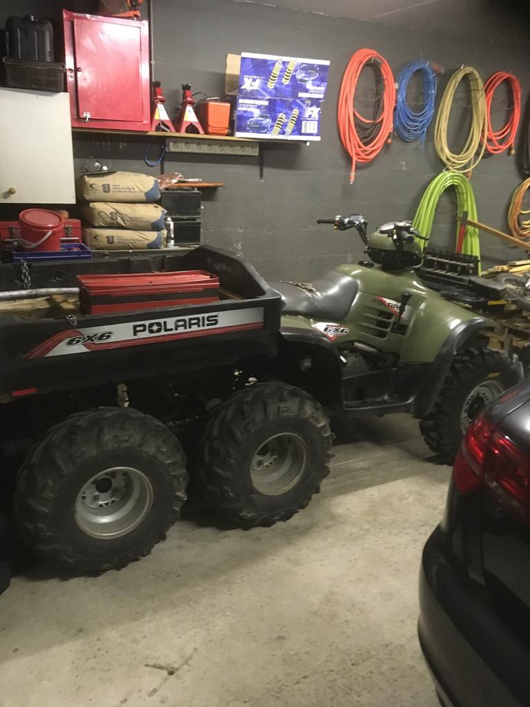 Polaris 500 6x6, Motos, Enlèvement