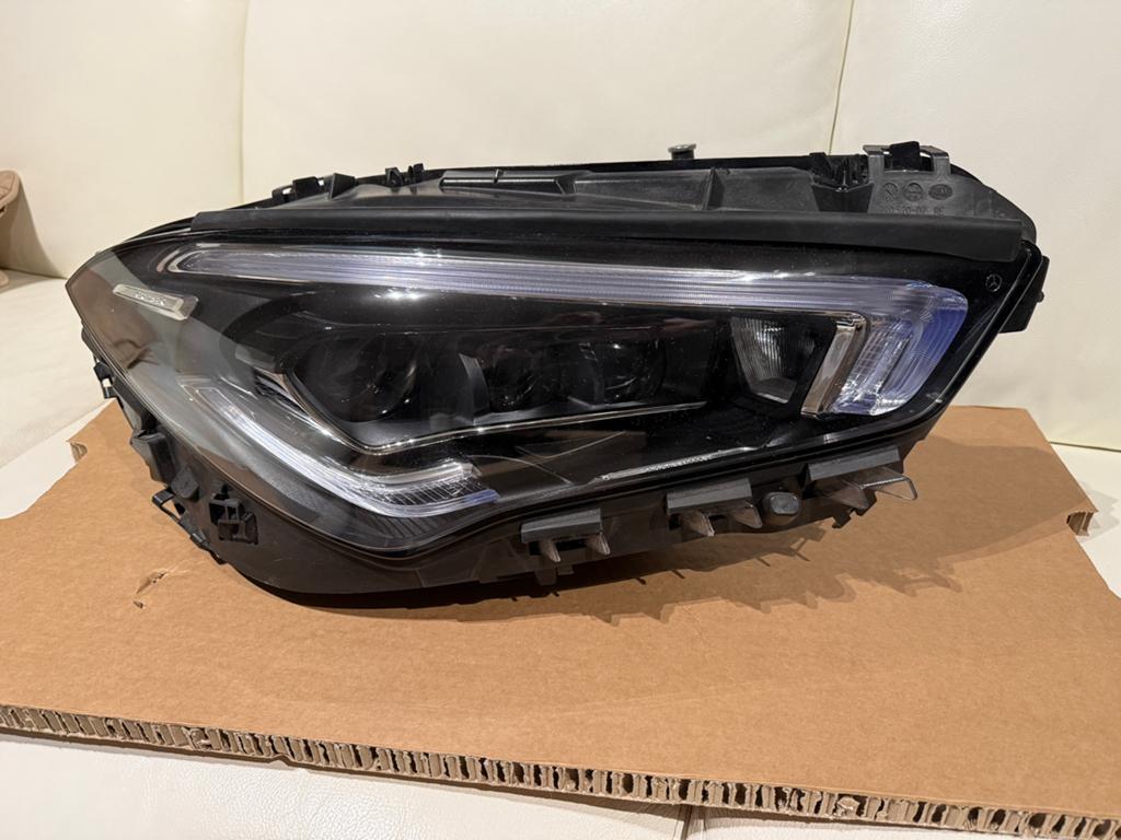Phare avant Mercedes CLA W118 A118906320, Enlèvement, Utilisé, Mercedes-Benz