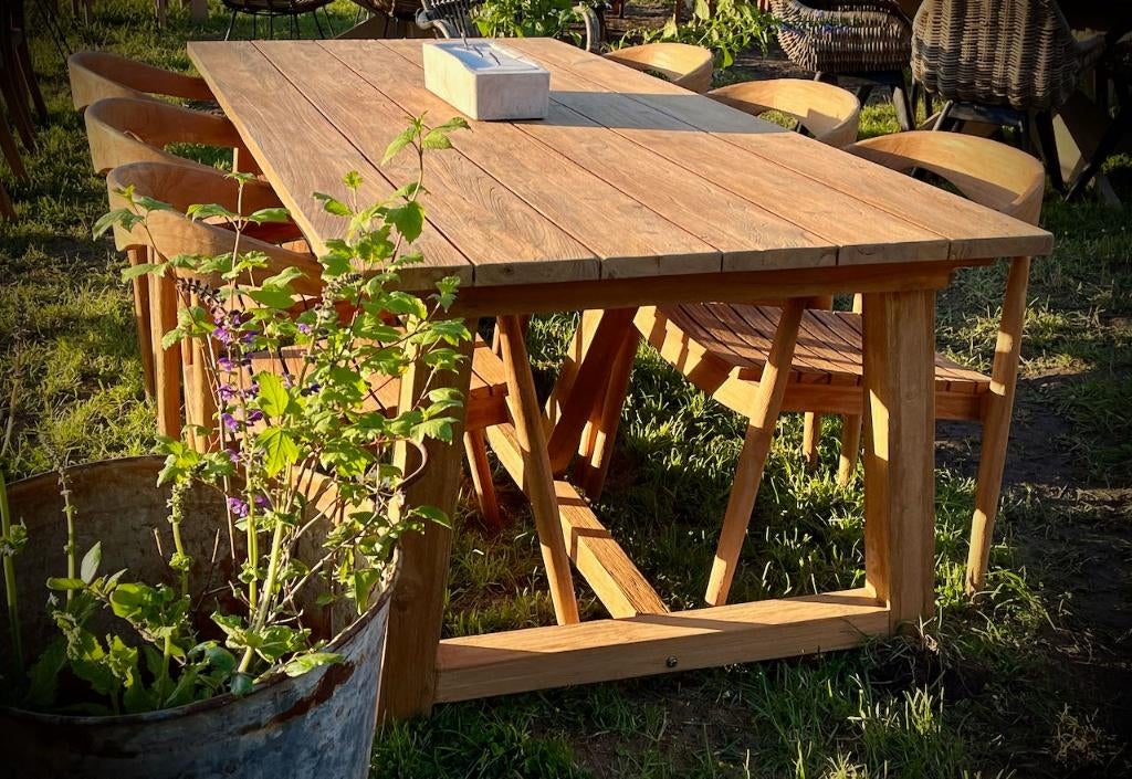Nieuwe teak tuinmeubel set: teak tafel + 6 teak stapelstoel, Hardhout, Nieuw, Ophalen of Verzenden, 8 zitplaatsen