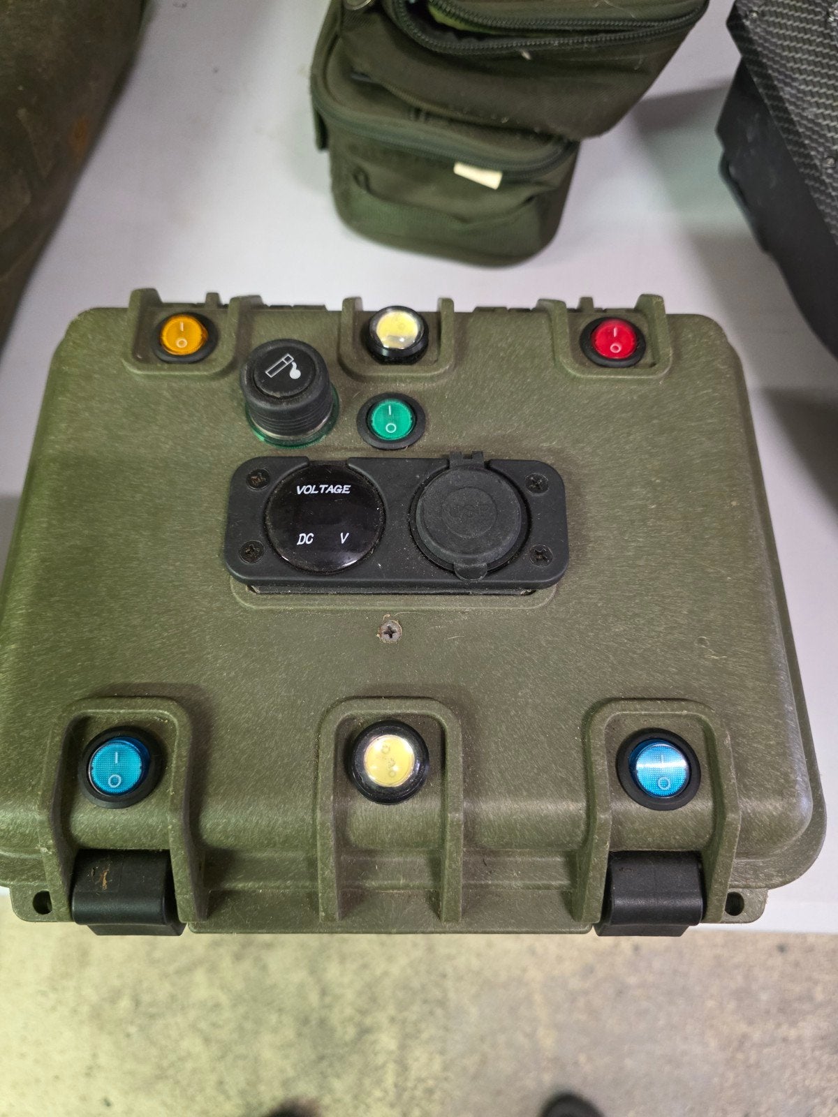 boîte pour batterie, Enlèvement