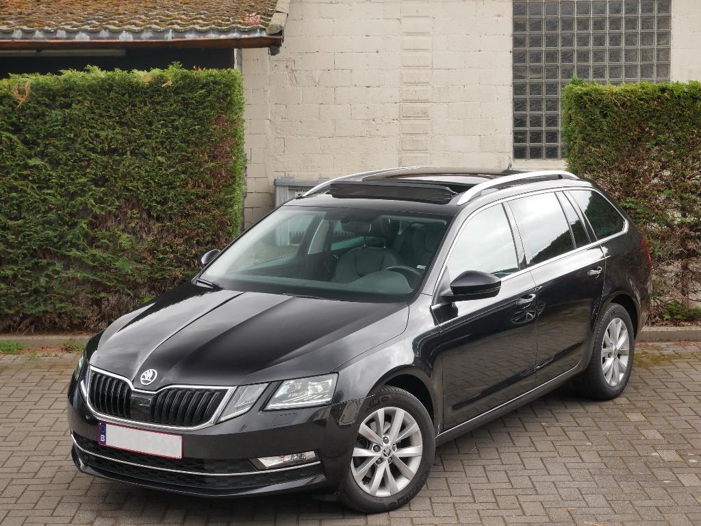 SKODA OCTAVIA DSG 1.5i CNG PANO*LEDER*PACK STYLE, Autos, Euro 6, Entreprise, Noir, 96 kW