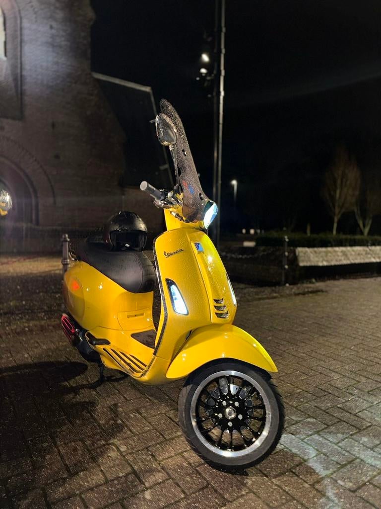 Vespa Sprint Iget E5, Fietsen en Brommers, Scooters | Piaggio, Ophalen, Zo goed als nieuw