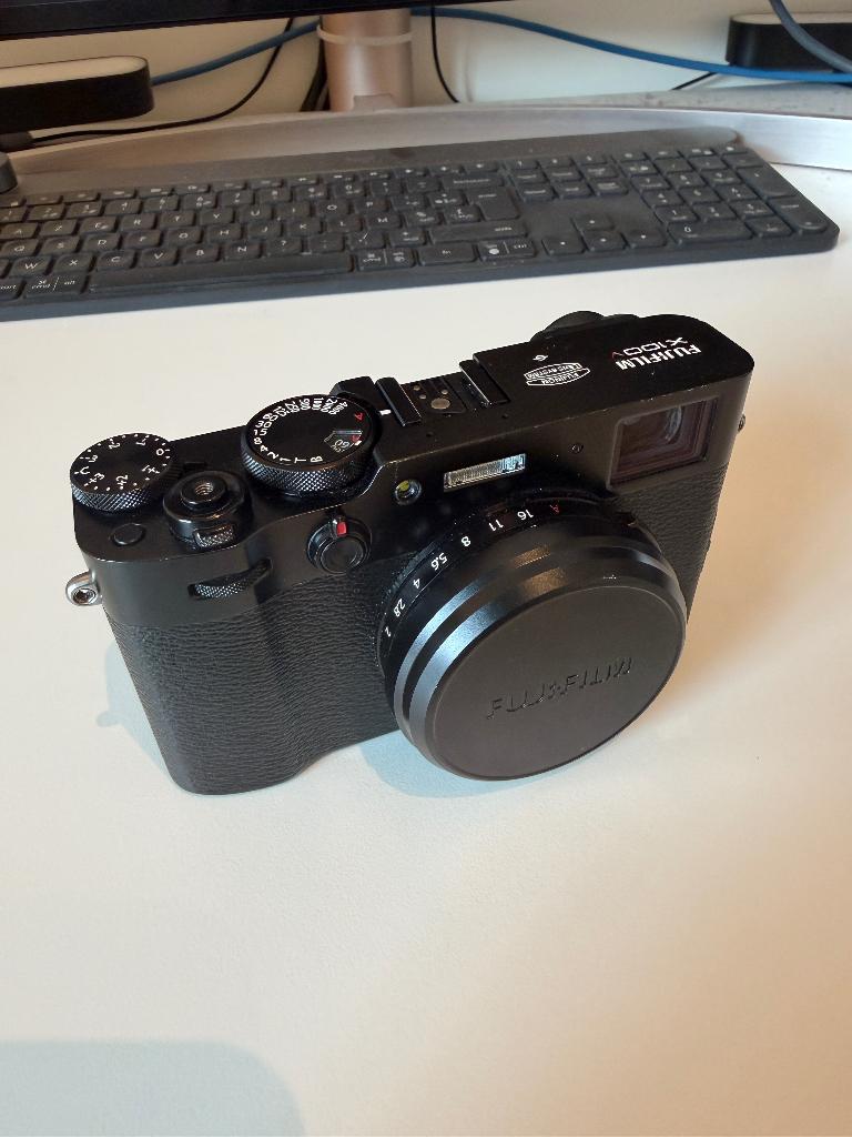 Fujifilm X100V zwart | 5800 clicks, Audio, Tv en Foto, Gebruikt, Compact, Ophalen of Verzenden, Fuji