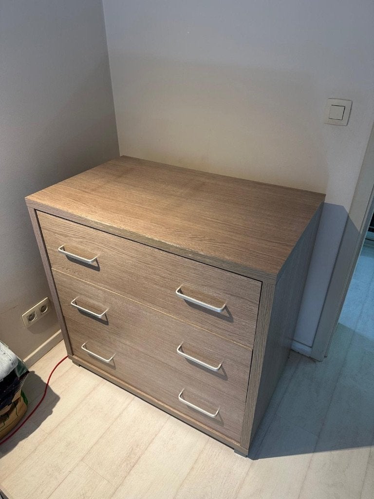 Commode à 3 tiroirs, 3 ou 4 tiroirs, Moins de 100 cm, En chêne naturel grisé. Finition de bois clair., Enlèvement