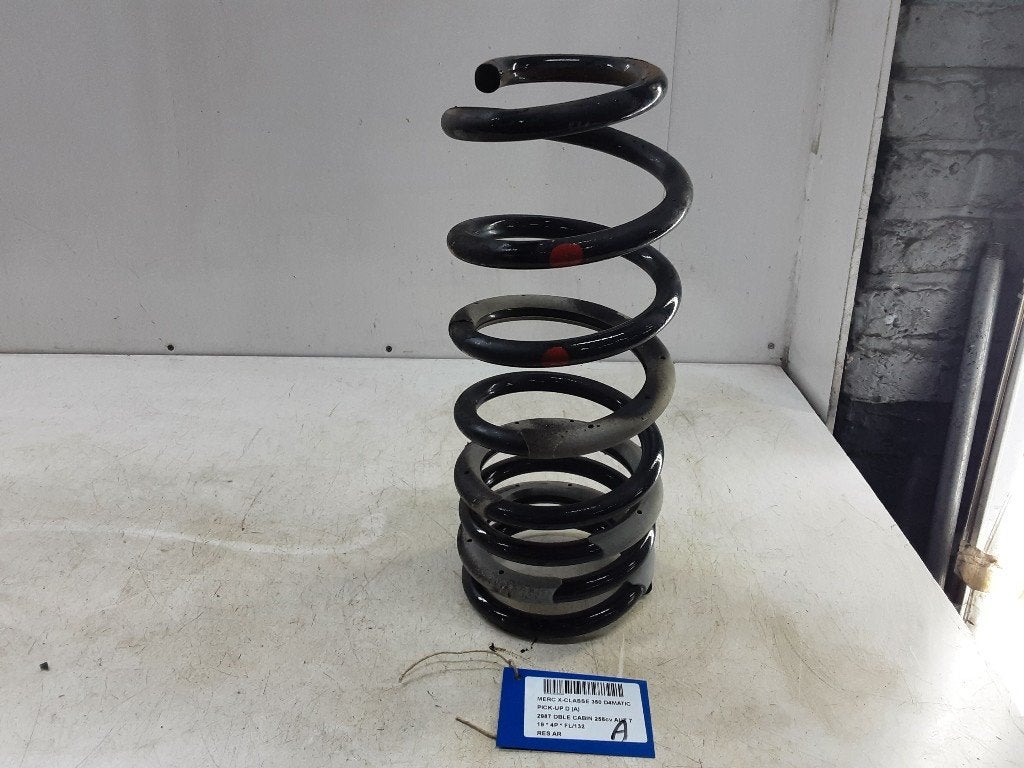 RESSORT DE SUSPENSION ARRIERE Mercedes-Benz X (470), Mercedes-Benz, Utilisé, Dialog.mb@mercedes-benz.com, Mercedes-Benz AG