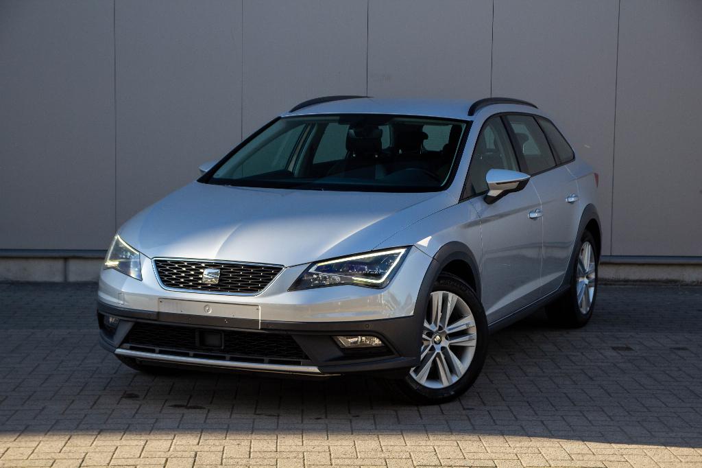 Seat Leon X-Perience 1.4 TSi / 127.000km / 2016, Autos, Seat, 1395 cm³, Argent ou Gris, Achat, Euro 6
