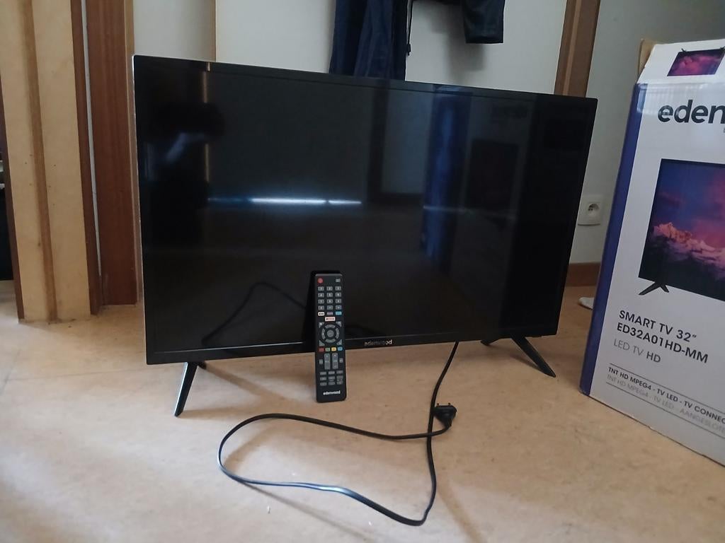 Zwarte edenwood smart tv, Overige merken, Ophalen of Verzenden, Smart TV, Gebruikt