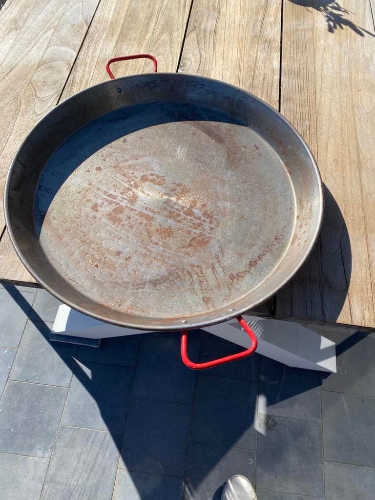 Paella pan, Ophalen, Zo goed als nieuw