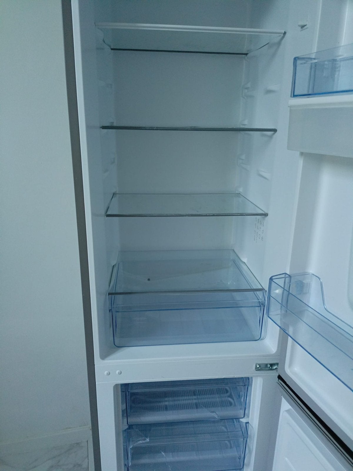 Koelkast met water dispenser, Ophalen, Zo goed als nieuw