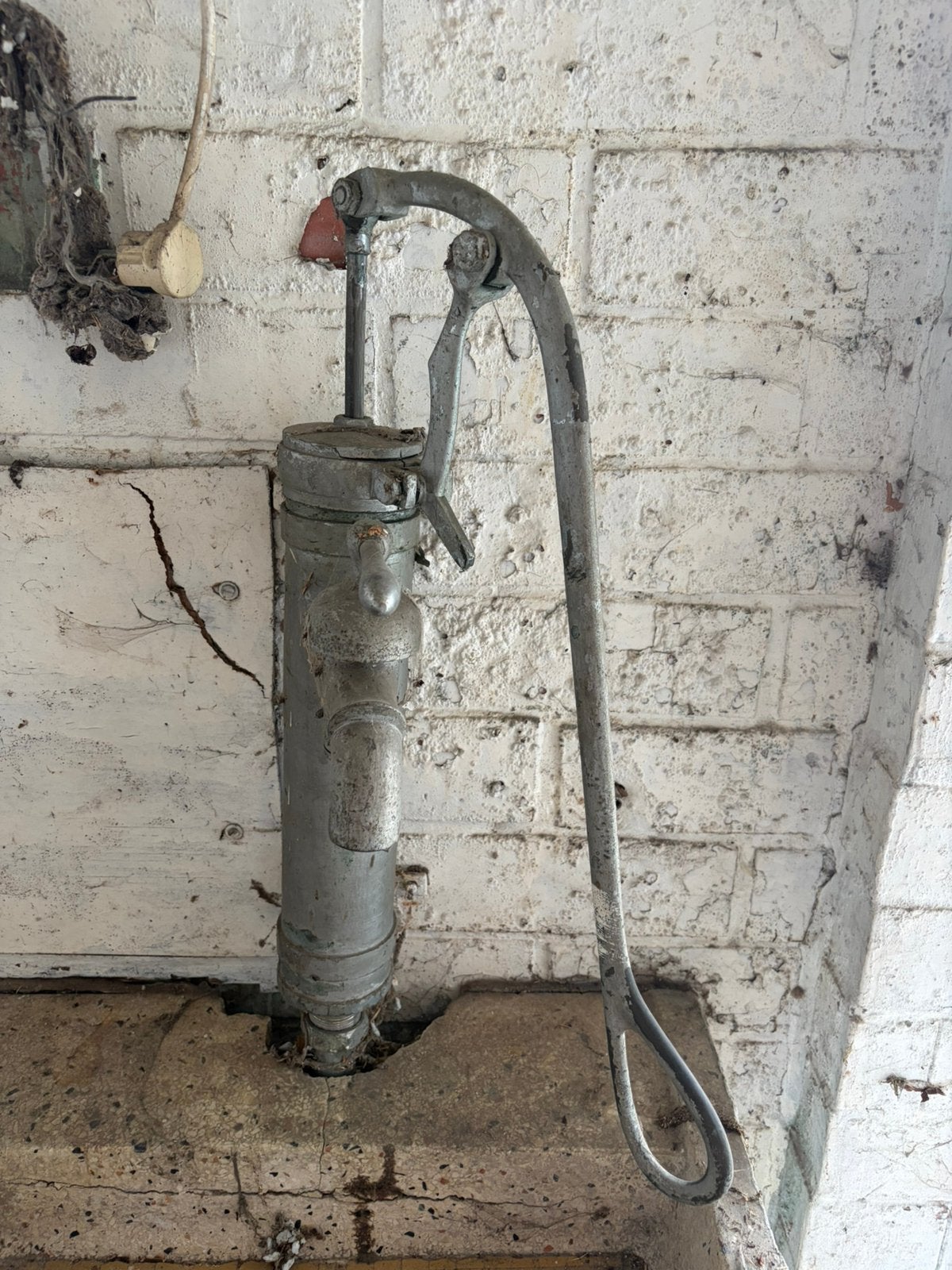 Handwaterpomp, Ophalen, Gebruikt
