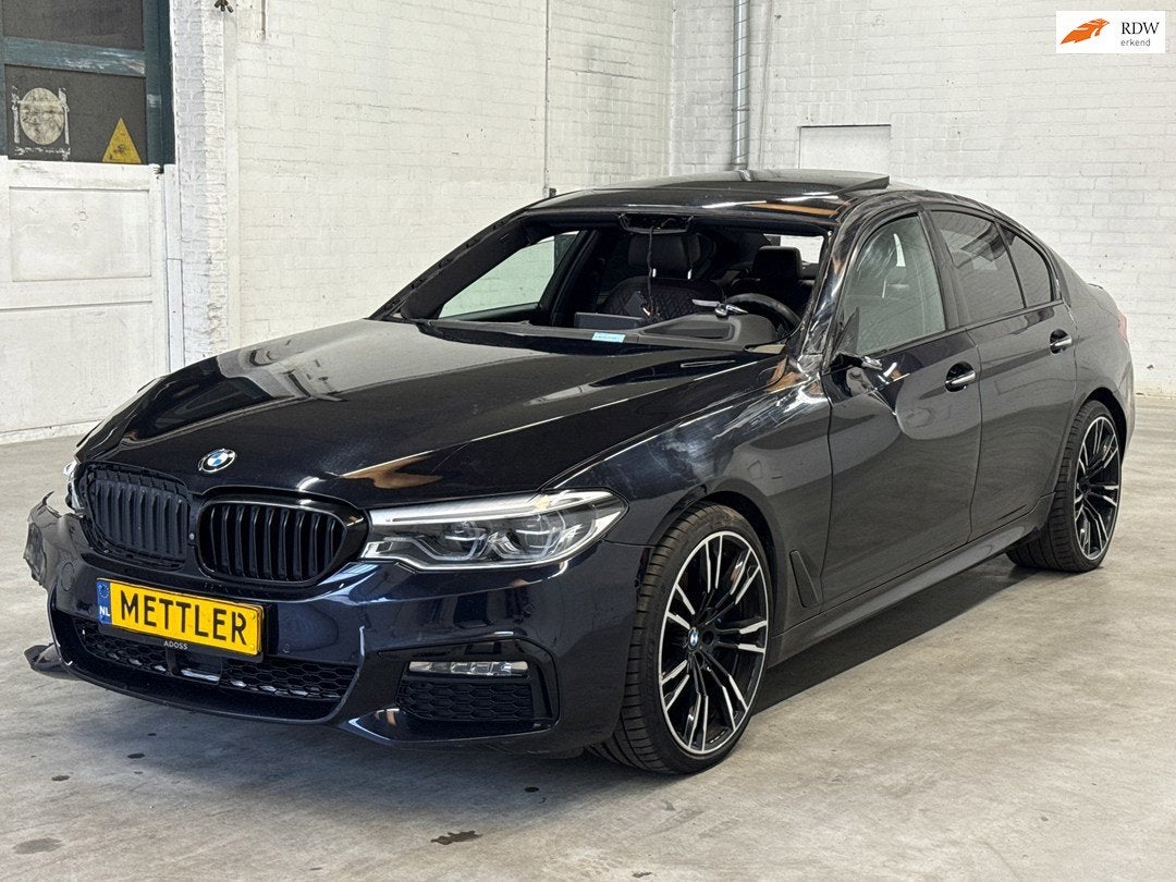BMW 5-serie 540i xDrive High Executive M pakket | Head up |, Auto's, BMW, Automaat, 4 deurs, Gebruikt, Euro 6