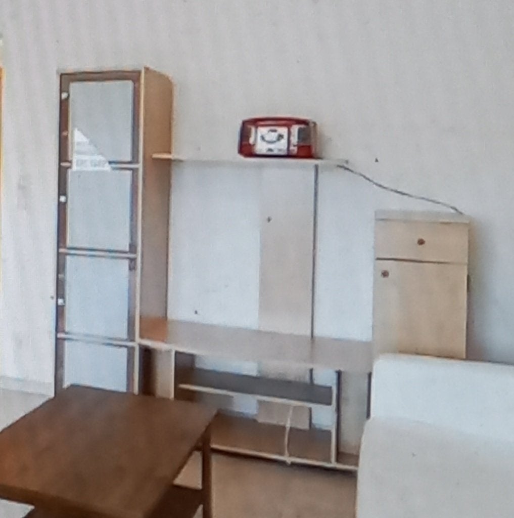 TV meubel, Enlèvement