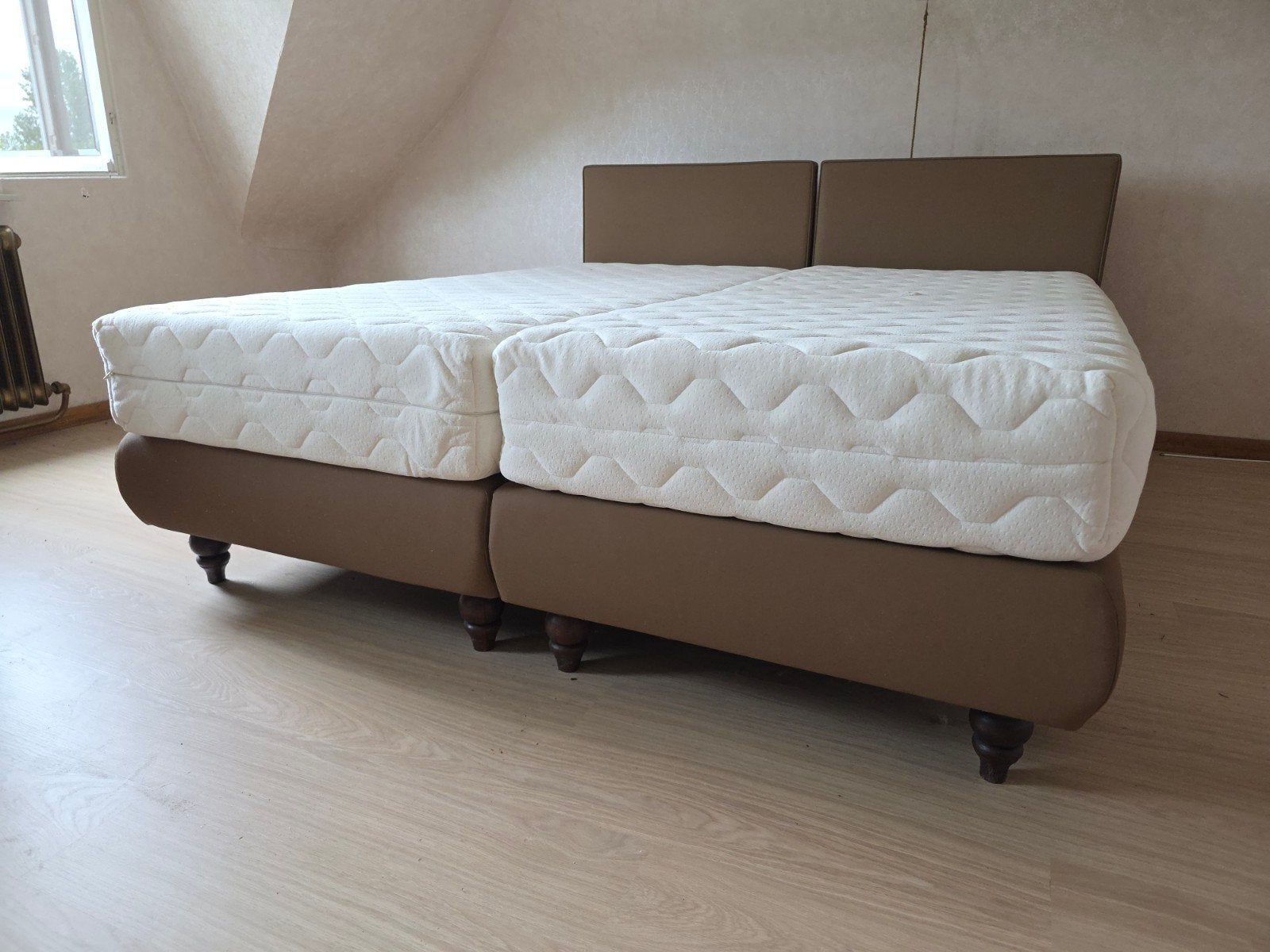Moderne 1m60 boxspring incl matrassen te koop, Ophalen
