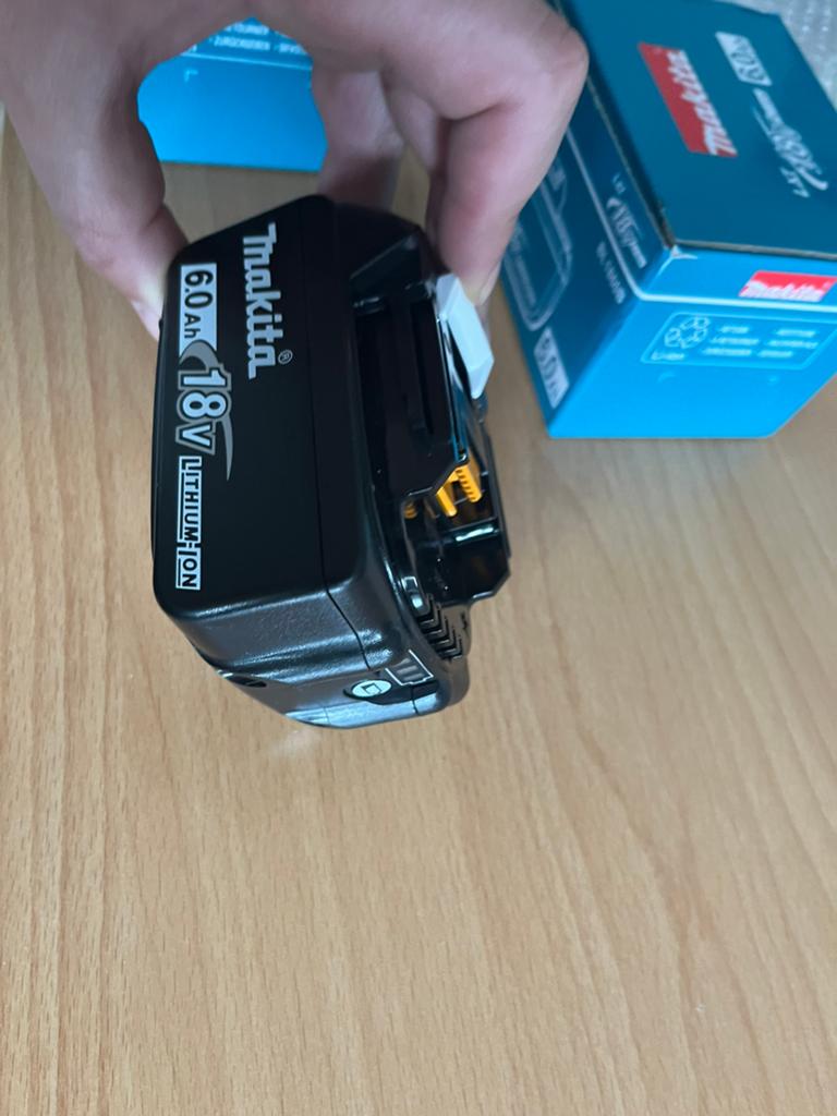 2st makita batterij 18v 6ah, Ophalen of Verzenden, Zo goed als nieuw
