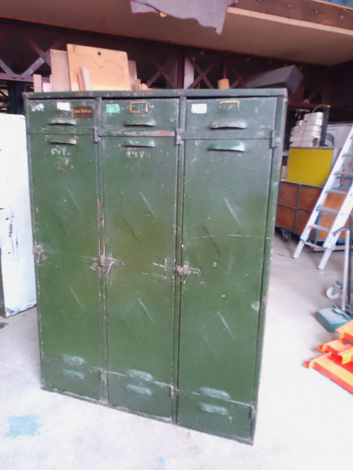 Vintage Lockerkast uit oude bandencentrale, Huis en Inrichting, Kasten | Lockerkasten, Ophalen