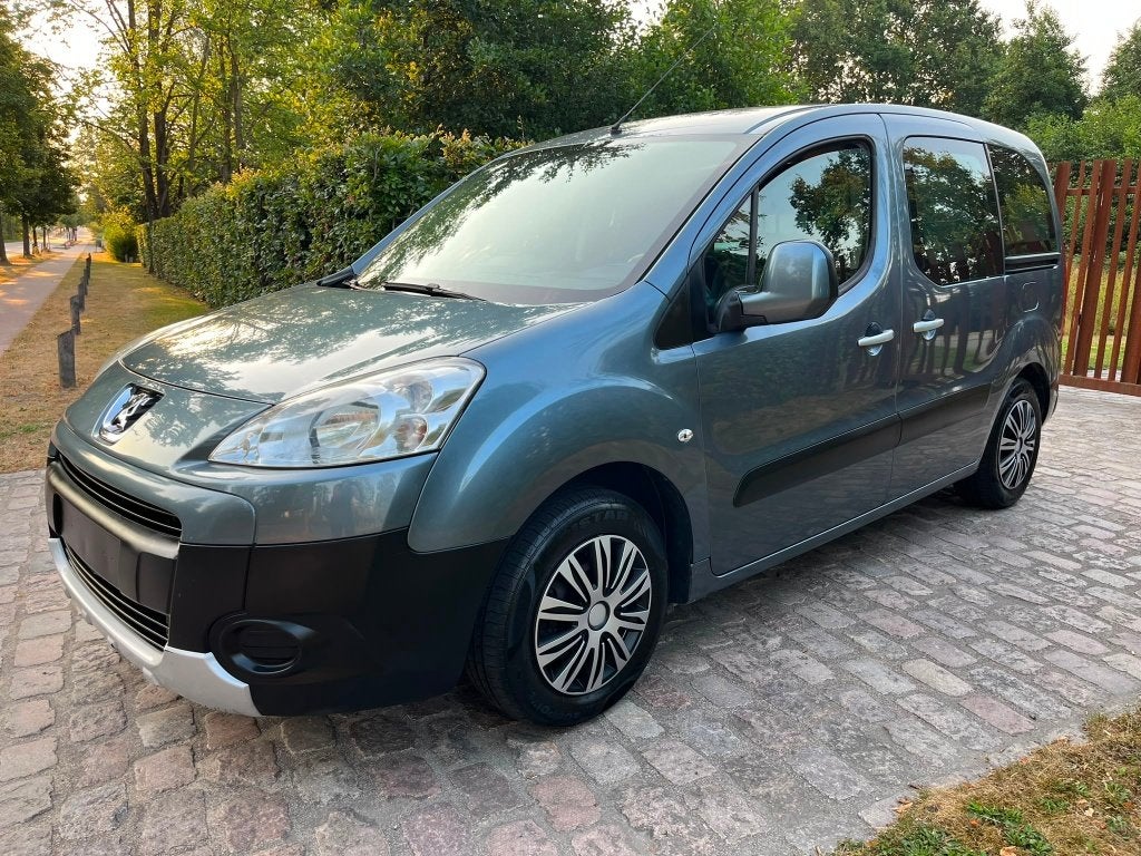 Peugeot Partner Tepee 1.6 HDI / 216.966 km, Auto's, Peugeot, Voorwielaandrijving, Zwart, 4 cilinders, 5 deurs