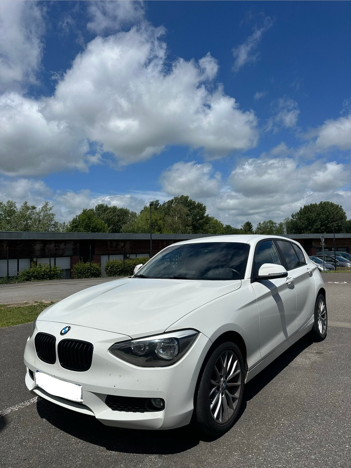Bmw Serie 1 114d - 137000km - 2015, Auto's, BMW, Particulier, 1 Reeks, Diesel, 5 deurs, Handgeschakeld, Wit, Ophalen