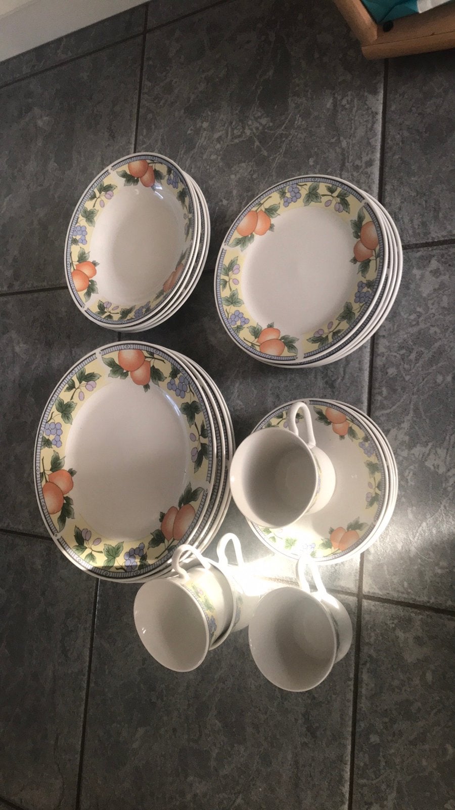 Servies 4 personen, Ophalen of Verzenden