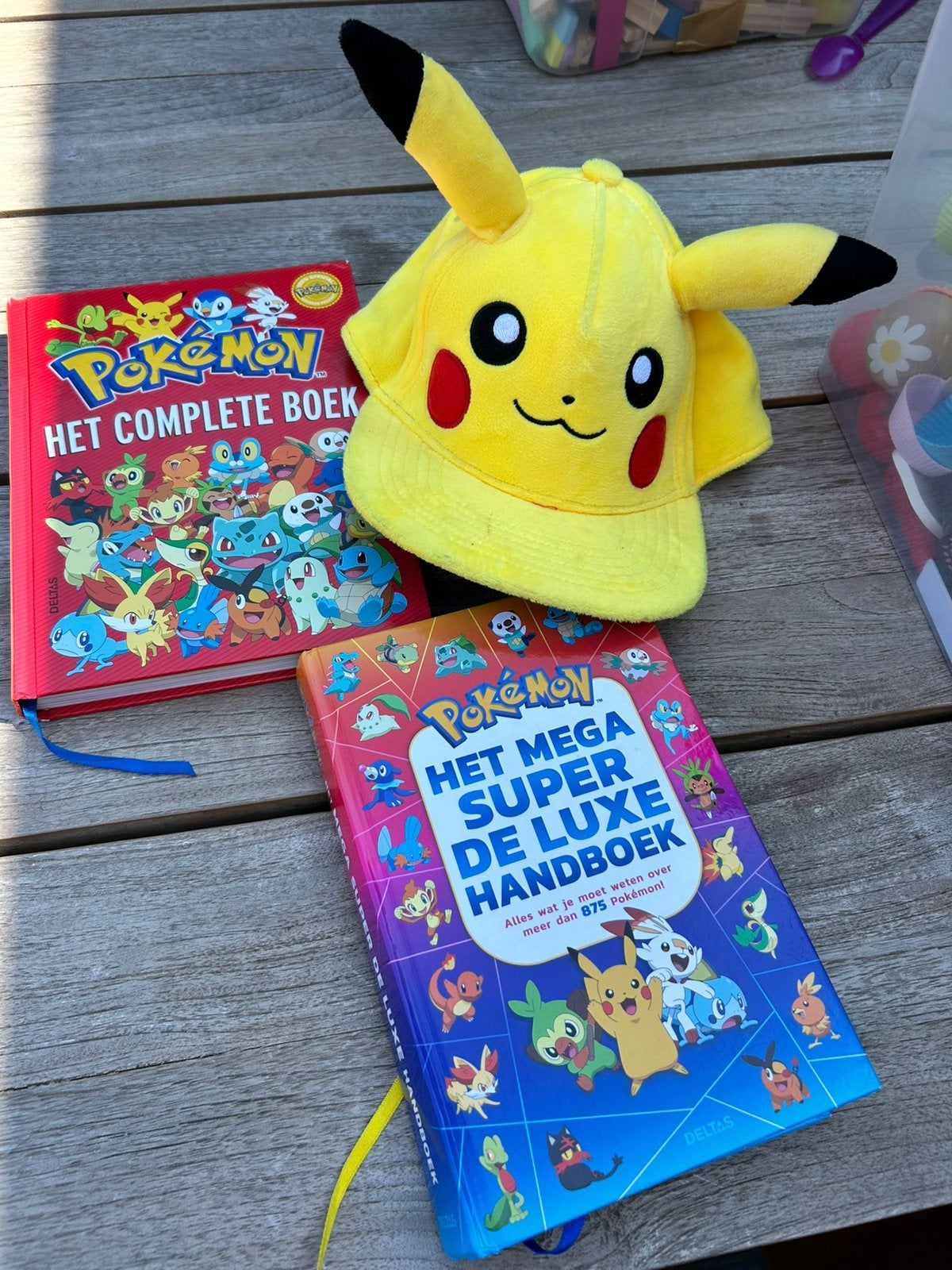 Pokémon: het megasuper de luxe handboek en het complete boek, Boeken, Kinderboeken | Jeugd | onder 10 jaar, Ophalen, Zo goed als nieuw