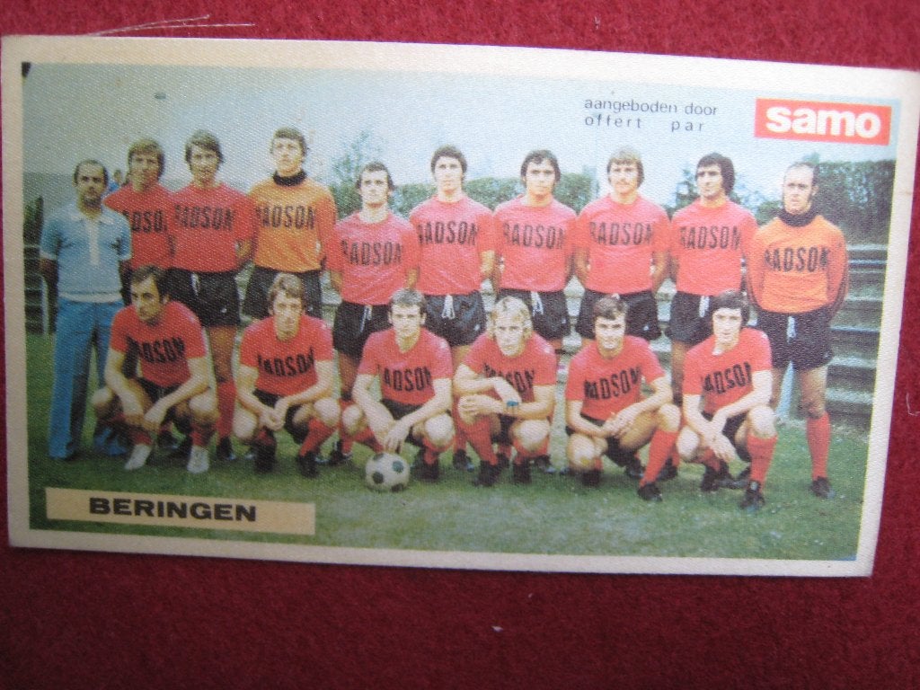 Vintage satijnen voetbal ploeg Beringen Samo Chips, Verzenden, 1960 tot 1980, Gebruikt, Prent