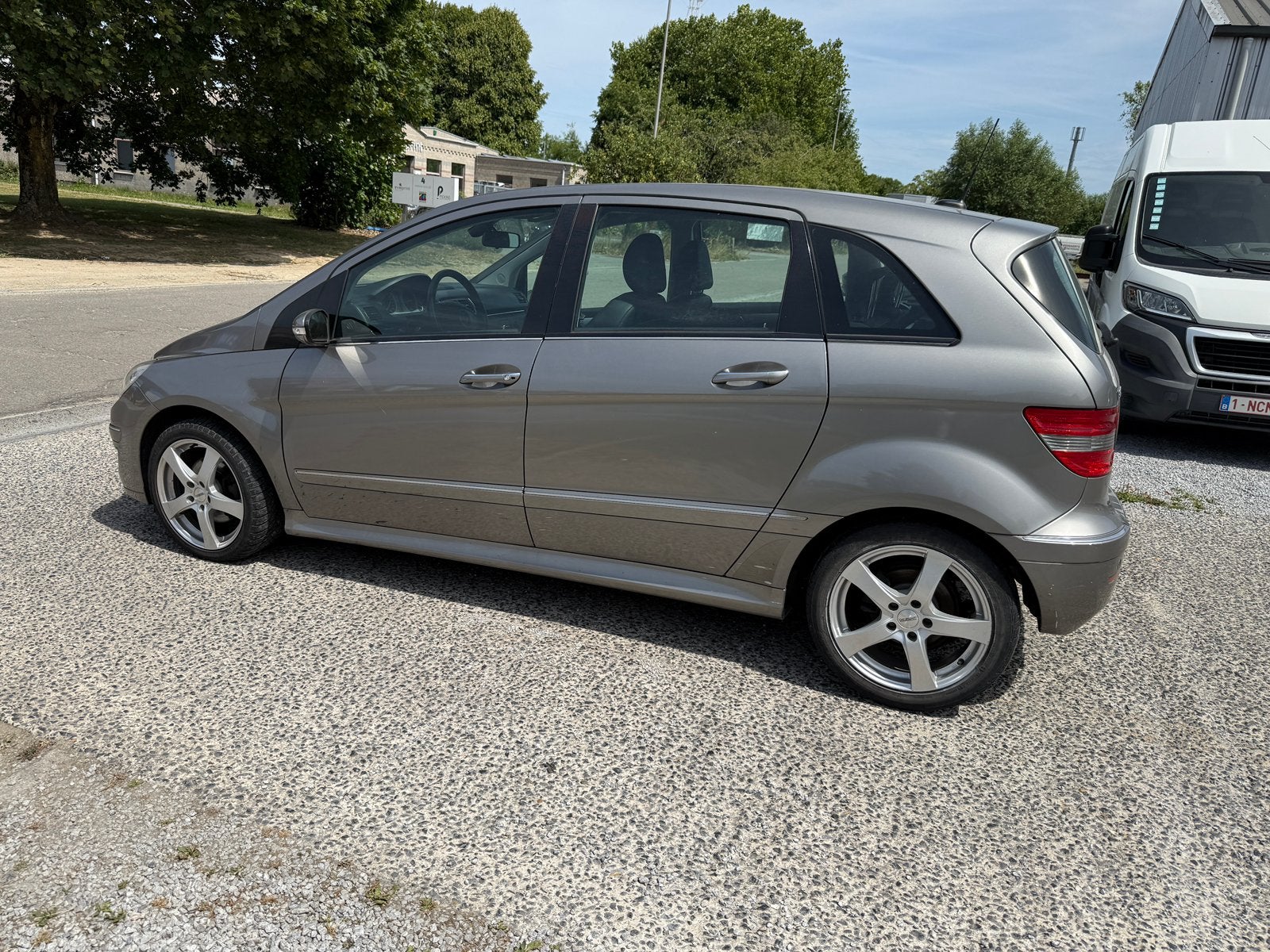 Mercedes B200cdi Automatic !!!probleme de boîte !!!, Autos, 100 kW, Argent ou Gris, Achat, Entreprise