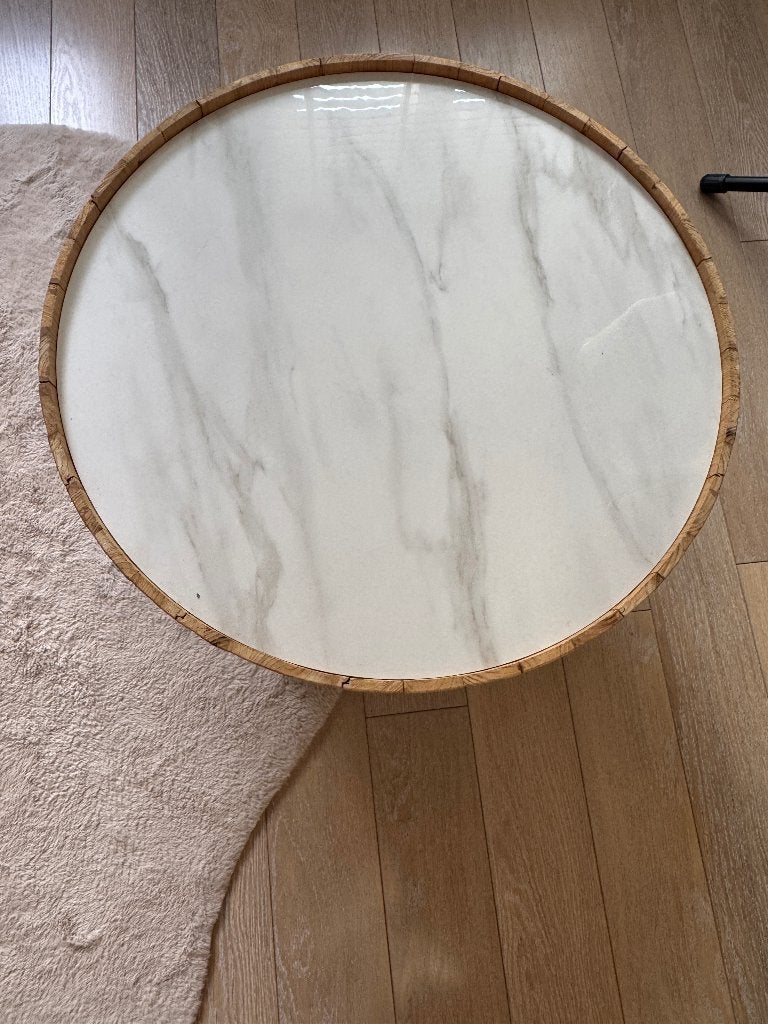 Set van 2 ronde salontafels – hout & marmerlook, Huis en Inrichting, Ophalen, Rond, 50 tot 100 cm, Zo goed als nieuw