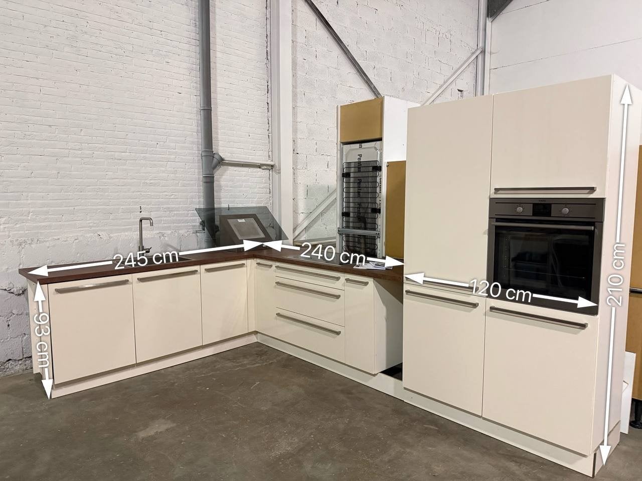 #63 Keuken uitgerust met apparatuur, Ophalen, Gebruikt, Hoekkeuken, Hoogglans of Gelakt