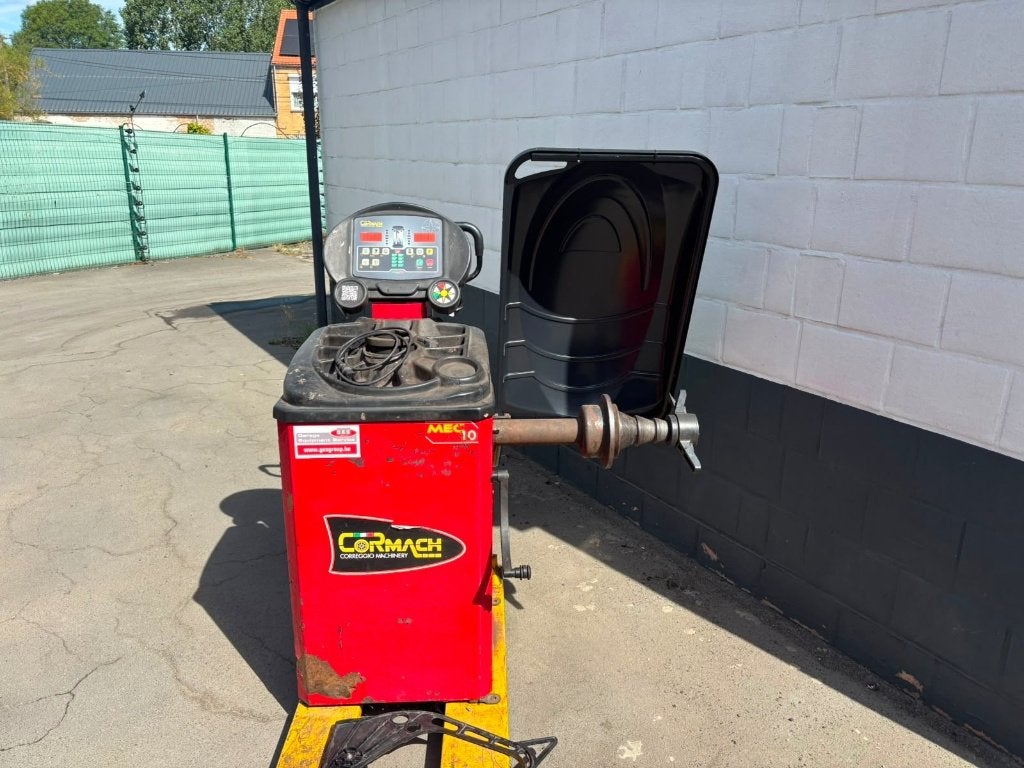 EQUILIBREUSE DE ROUE CORMACH MEC 10L, Autos : Divers, Outils de voiture, Enlèvement, Utilisé
