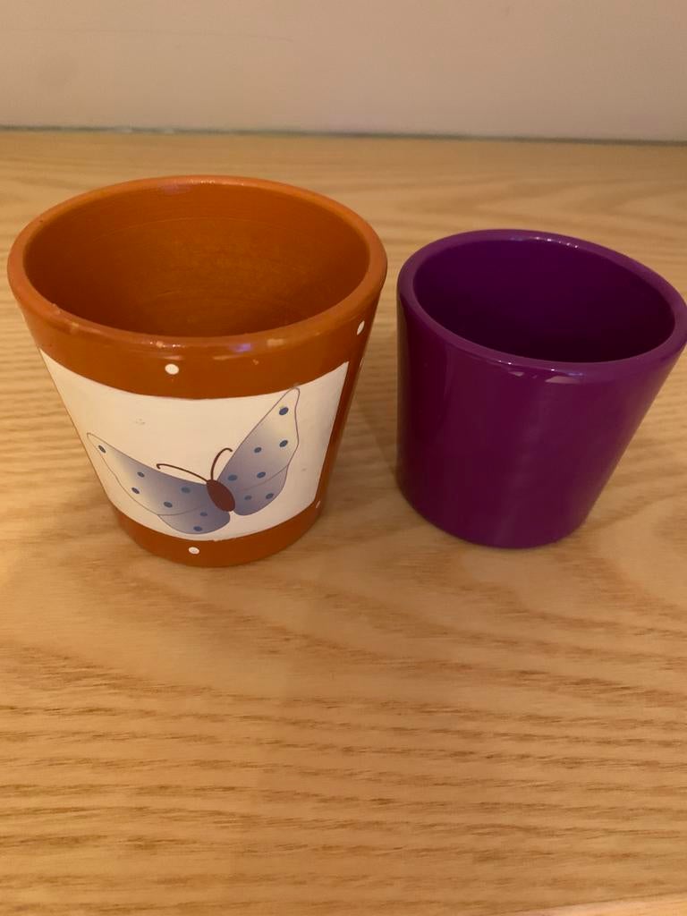 2 kleine bloempotjes, Rond, Ophalen of Verzenden, Zo goed als nieuw, Aardewerk