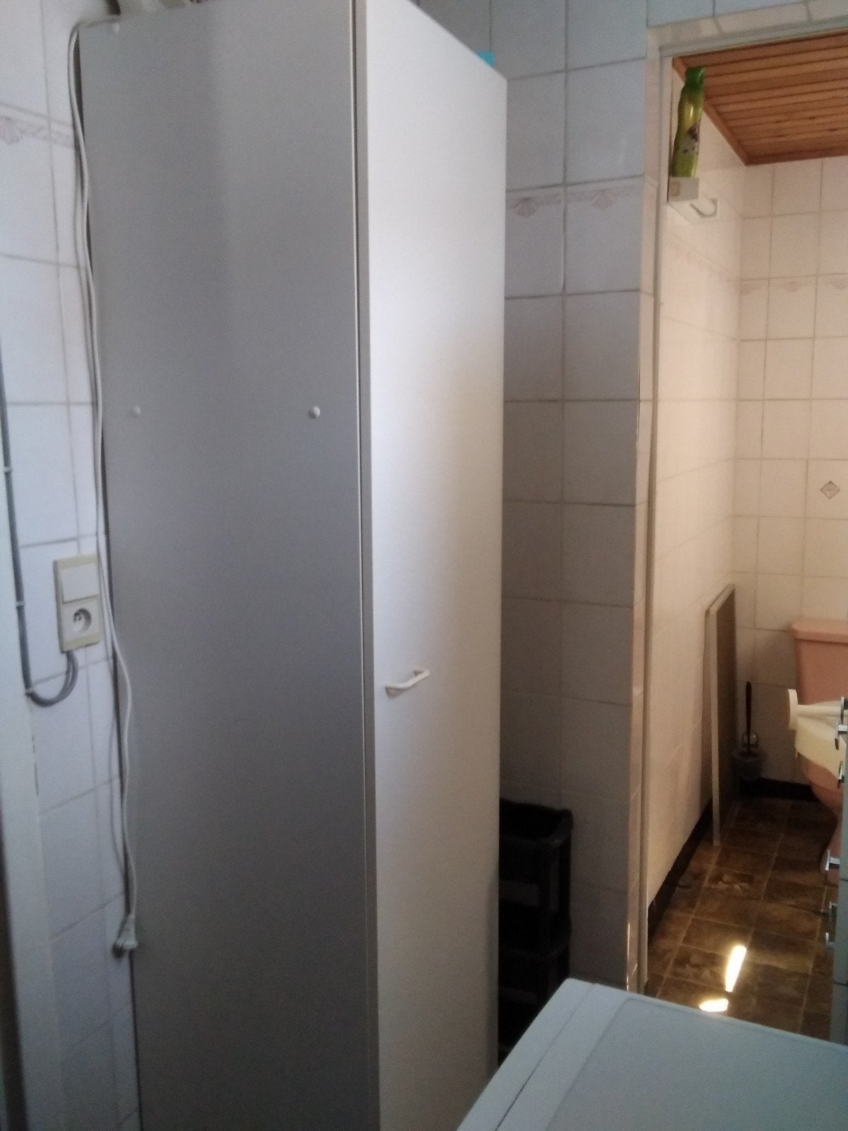 Badkamerkasten, Ophalen