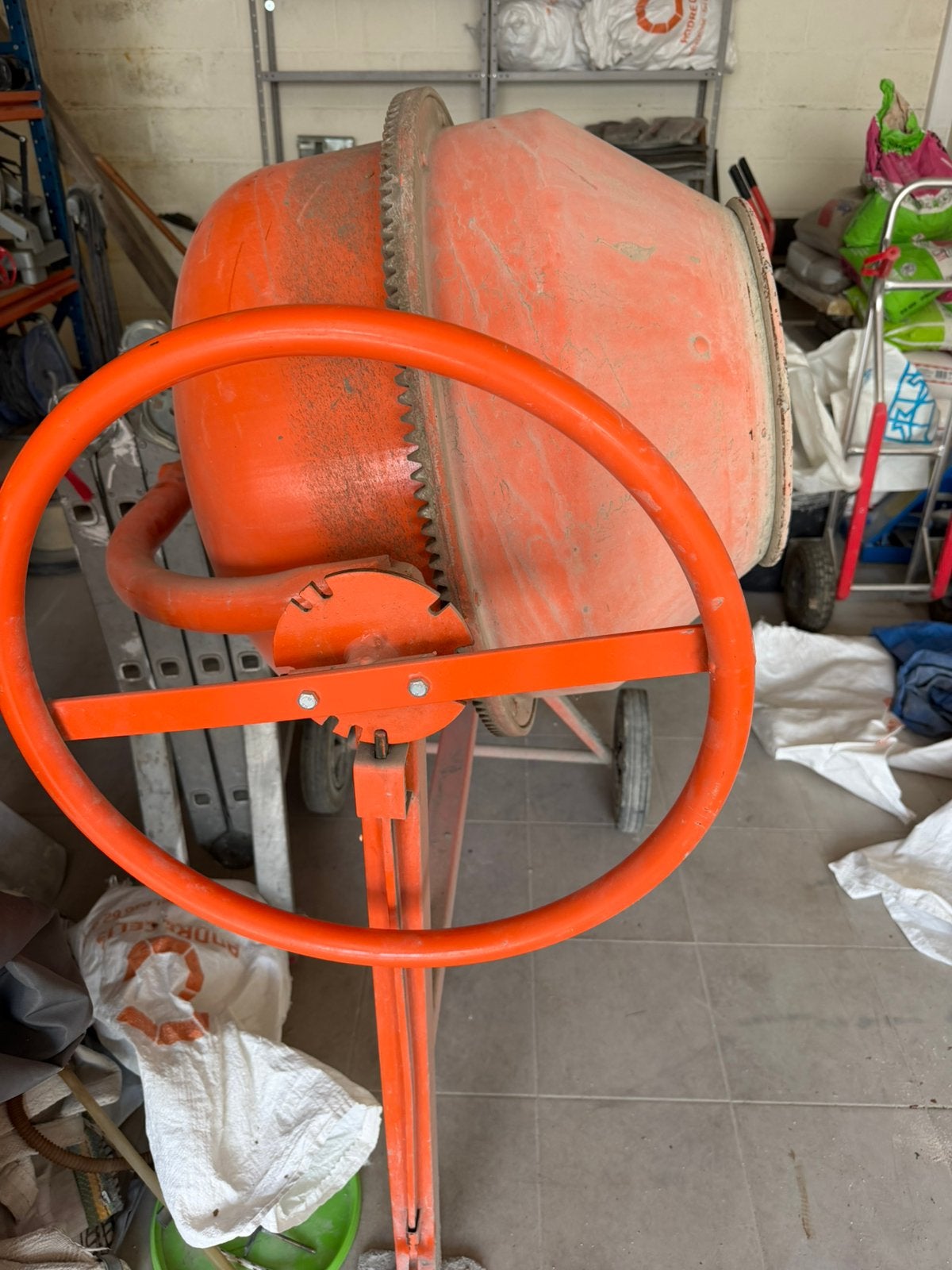 Te koop altrad betonmolen mk145, Ophalen, Zo goed als nieuw