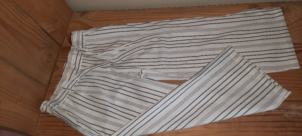 Mooie losse broek Millastar maat 146, Kinderen en Baby's, Broek, Meisje, Ophalen of Verzenden, Zo goed als nieuw