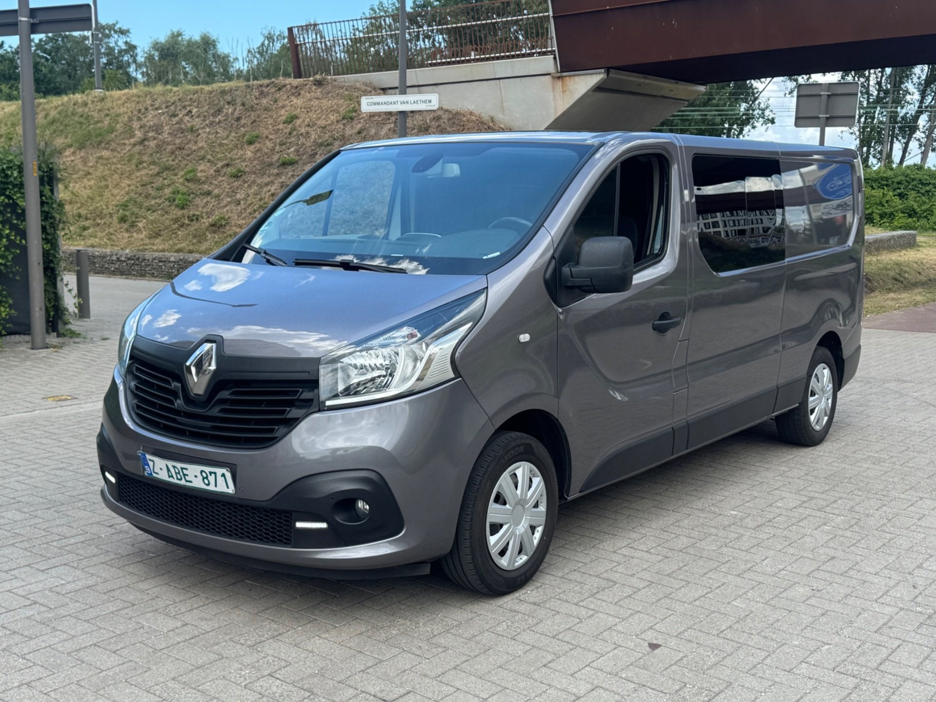 Renault Trafic | 5-zit | Airco | Diesel | Euro 6b, Auto's, Gebruikt, Bedrijf, 107 kW, Overige carrosserie