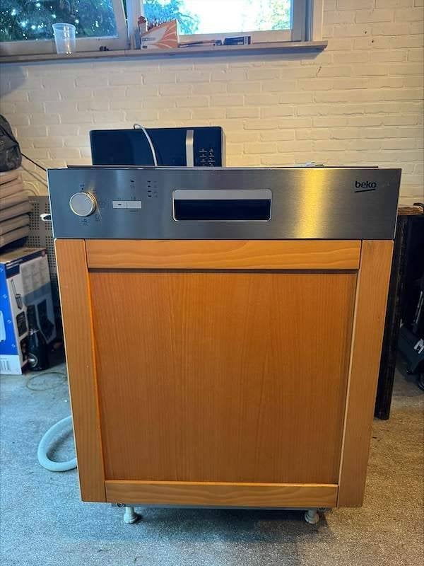 Vaatwasser Beko, Ophalen, Zo goed als nieuw, Inbouw, 45 tot 60 cm