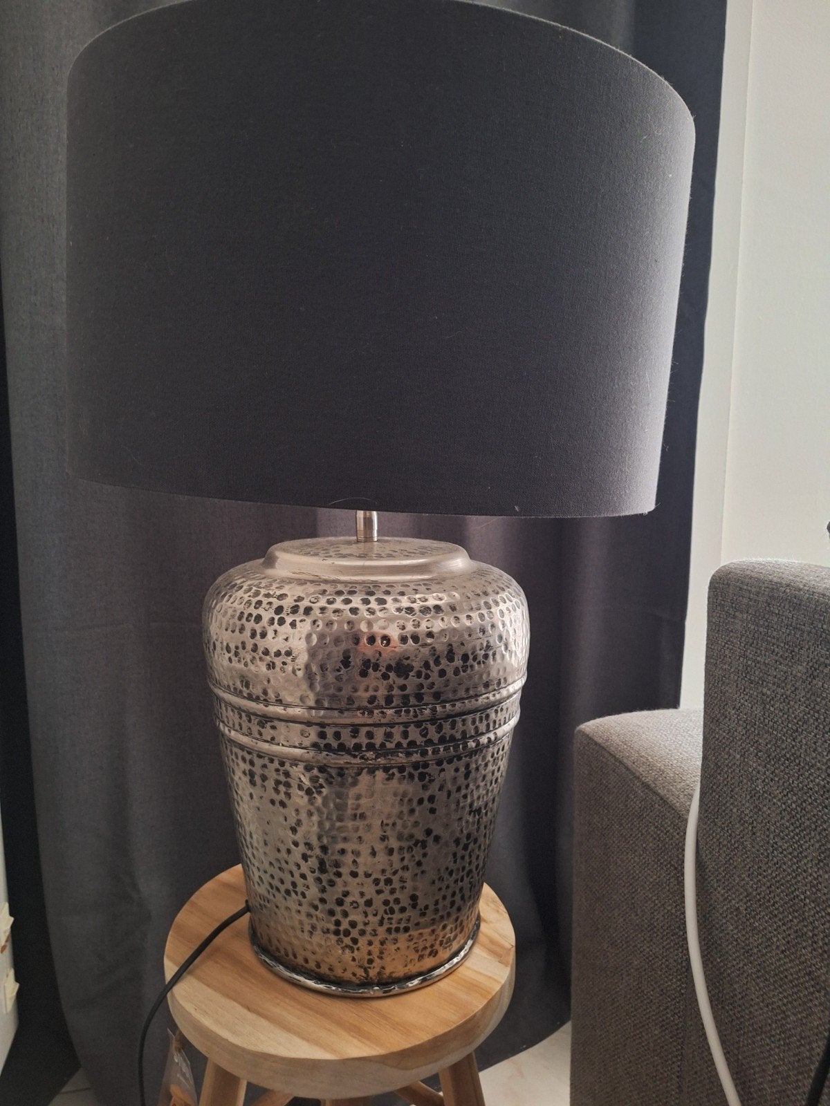 Mooie bewerkte metalen lamp, Huis en Inrichting, Ophalen of Verzenden