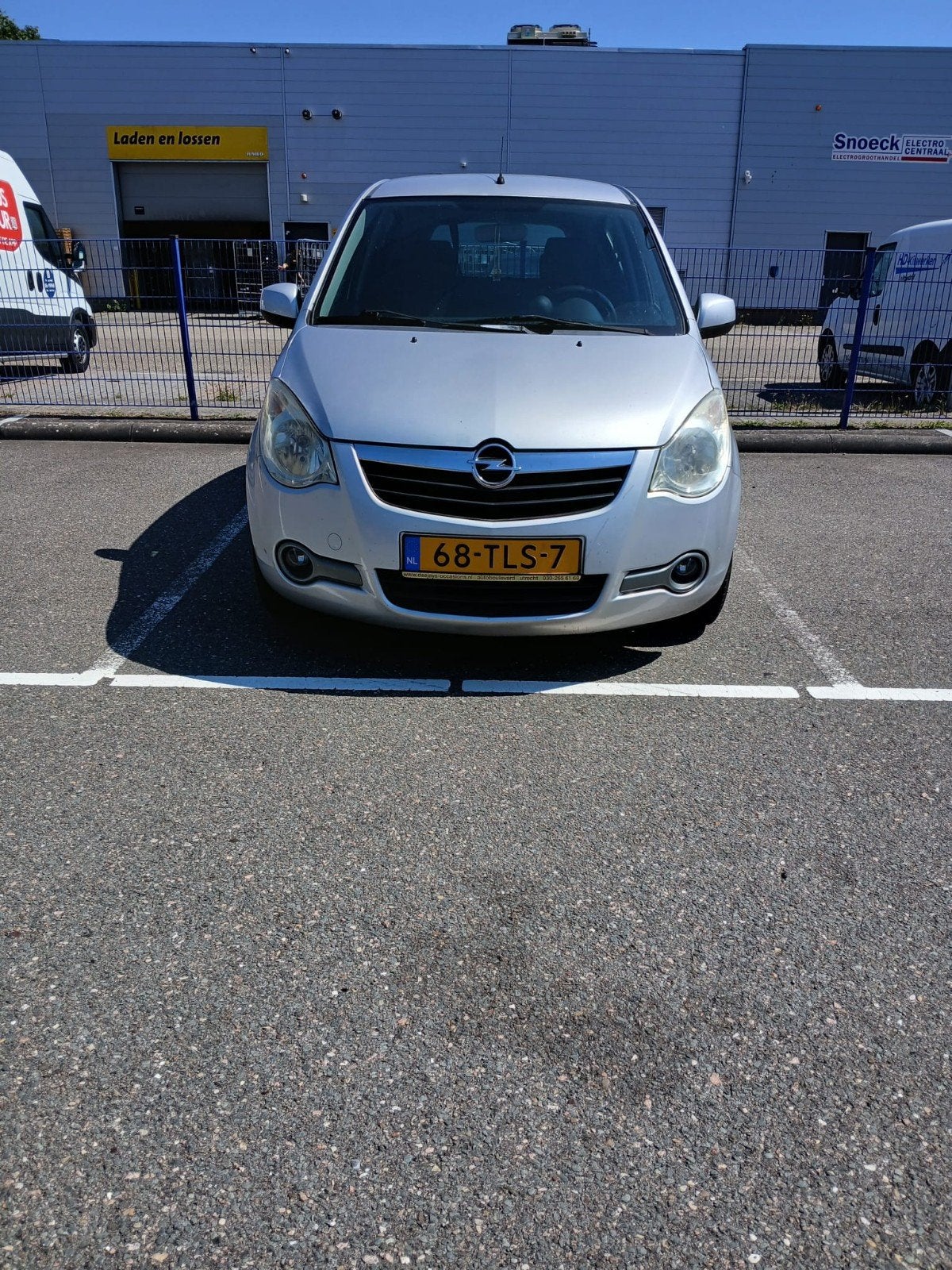 Neat Opel Agila 2012 1.0 essence, Autos, Opel, Particulier, Agila, Vitres électriques, Radio, Essence, Hatchback, Boîte manuelle