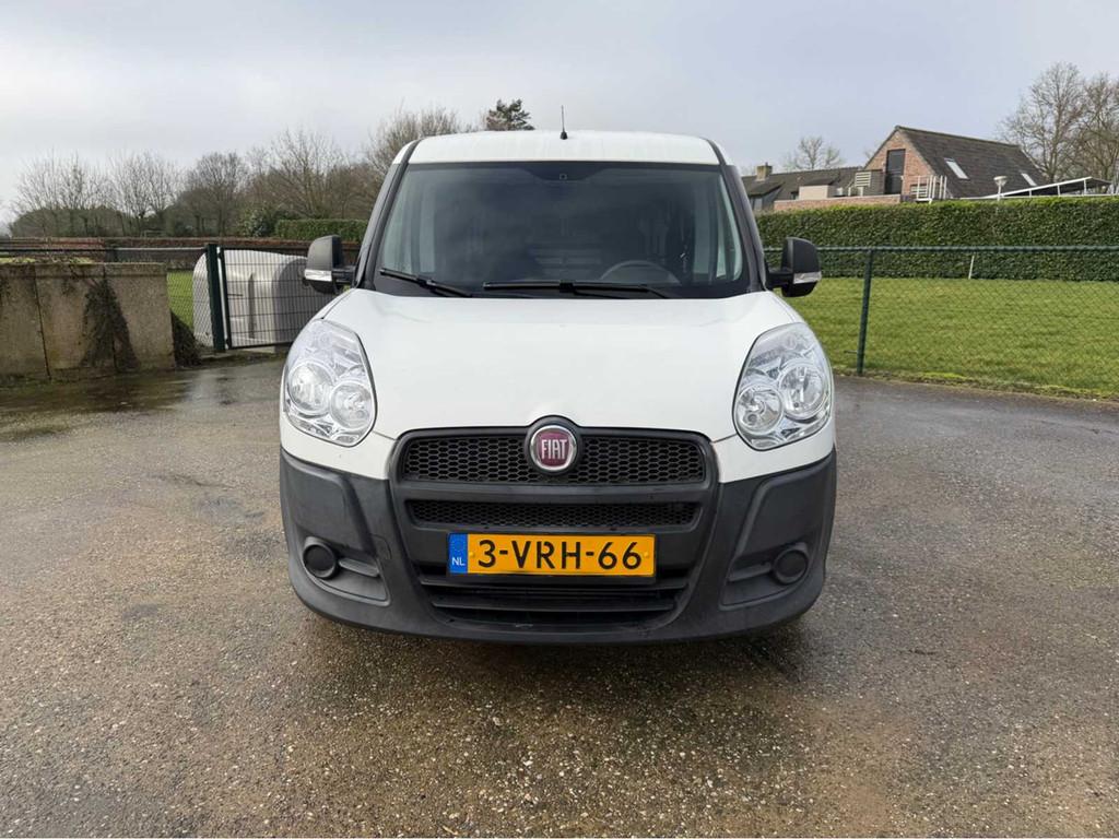 Véhicule commercial cargo Doblò Fiat GNC 2011, Autos, Euro 5, Entreprise, Boîte manuelle, Occasion