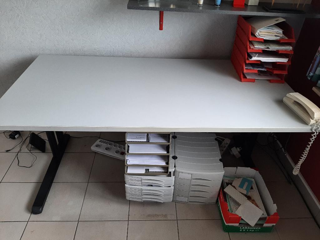 bureau, Huis en Inrichting, Ophalen, 160 cm, Gebruikt, IKEA
