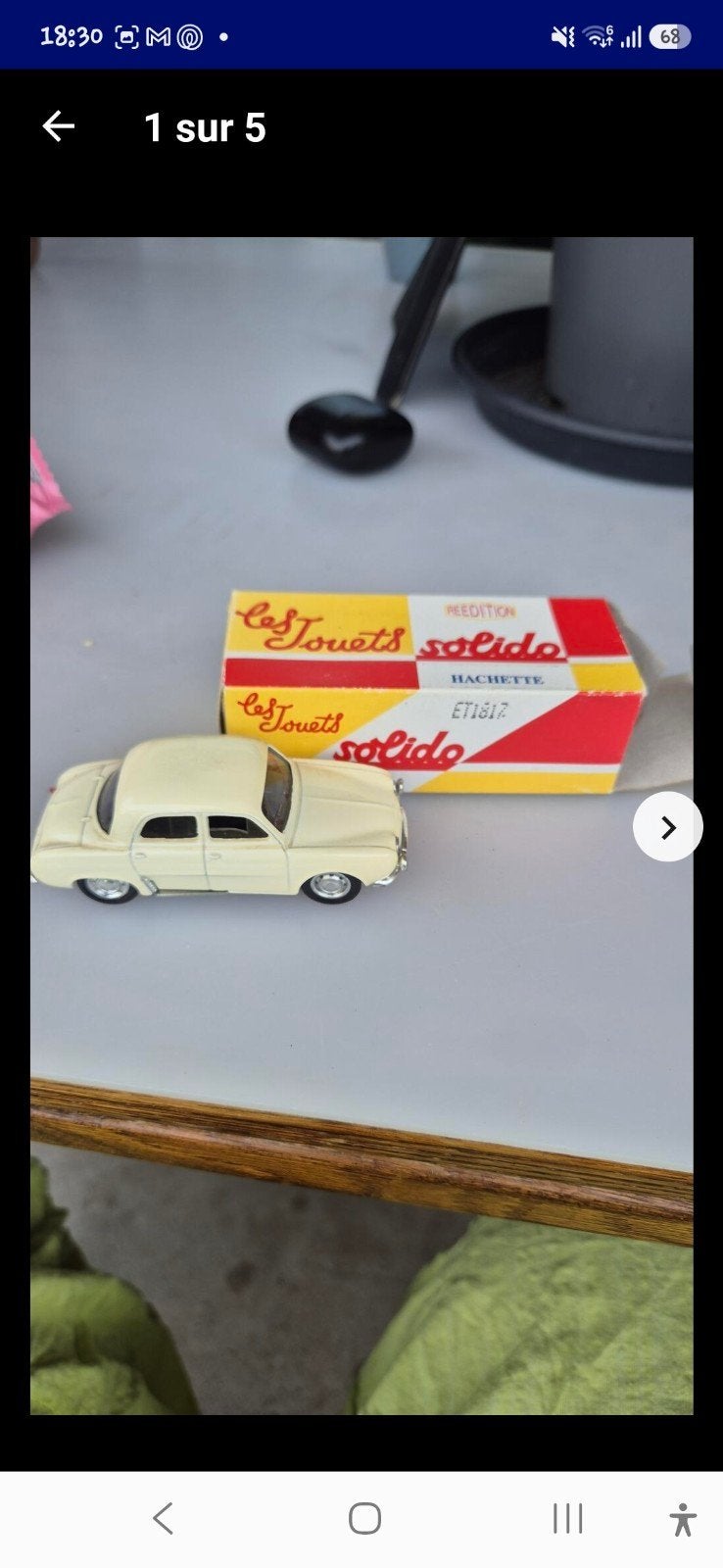 Voiture blanc cassé Renault dauphine 1/43, Enlèvement, Voiture