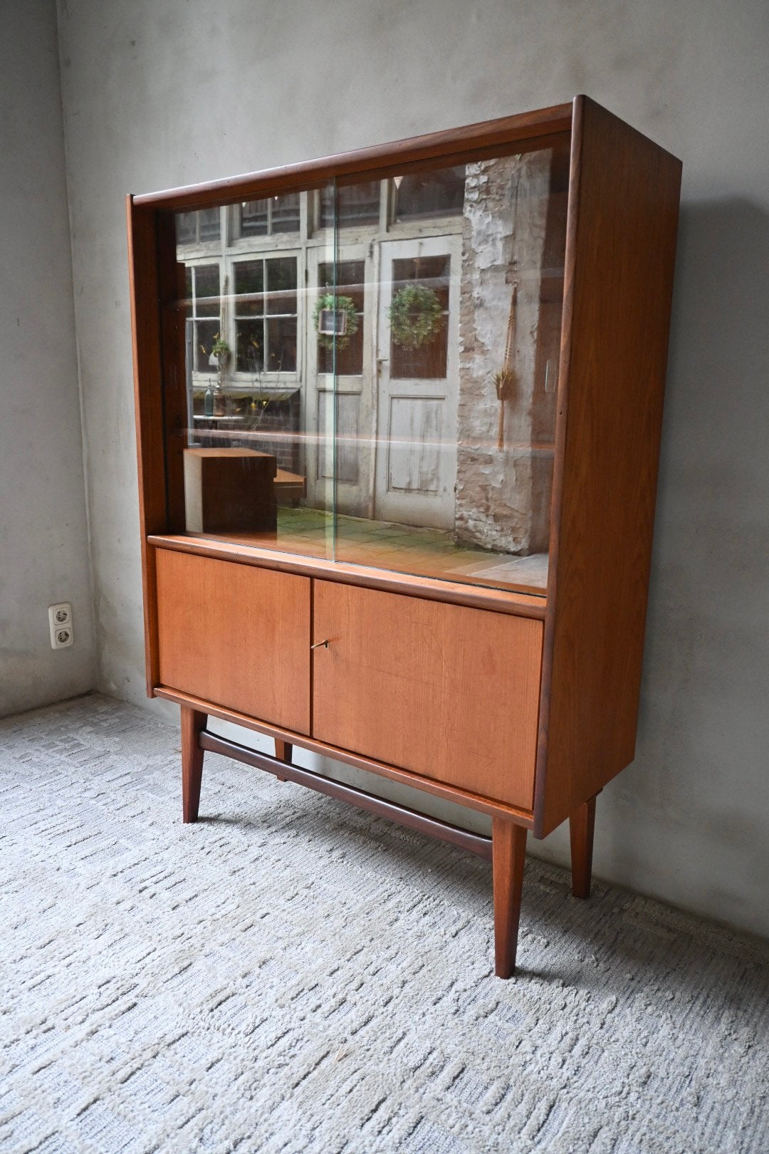 Stijlvol jaren 60 Highboard met vitrine van Bartels Werke, Maison & Meubles, Enlèvement, Utilisé, Verre, Vintage