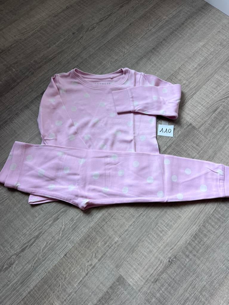 Pyjama Next bolletjes / 110, Kinderen en Baby's, Ophalen of Verzenden, Zo goed als nieuw