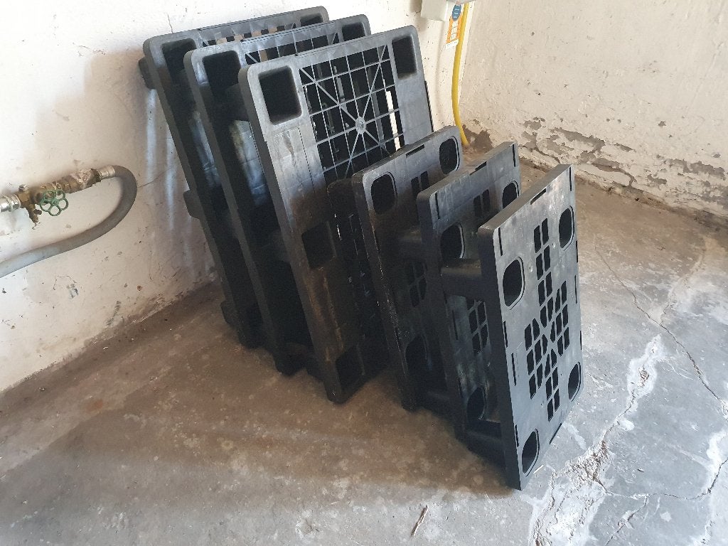 Lot van plastiek -plastic -kunststof paletten, Enlèvement