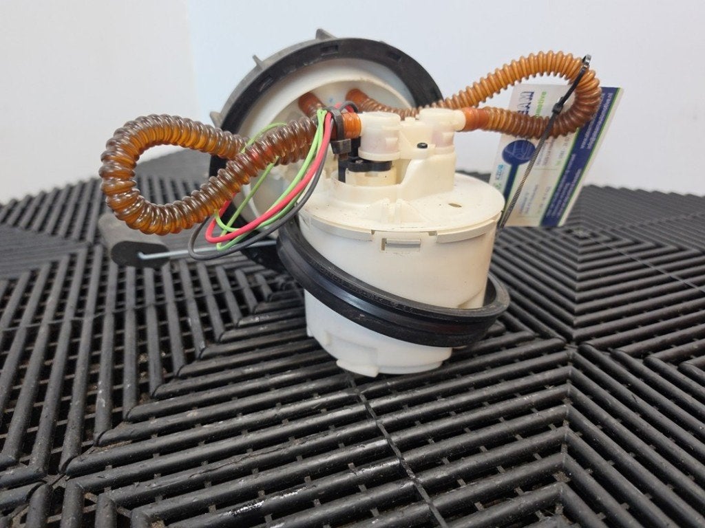 POMPE CARBURANT C Focus 1 Wagon (|1388671|5T169H307AA|), Henry-Ford-Straße  1
50735  Köln, DE, Ford-Werke GmbH, Kunden@ford.com