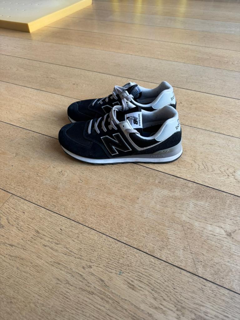Baskets New Balance Classic 574 - taille 45, Ophalen, Zo goed als nieuw, Sneakers