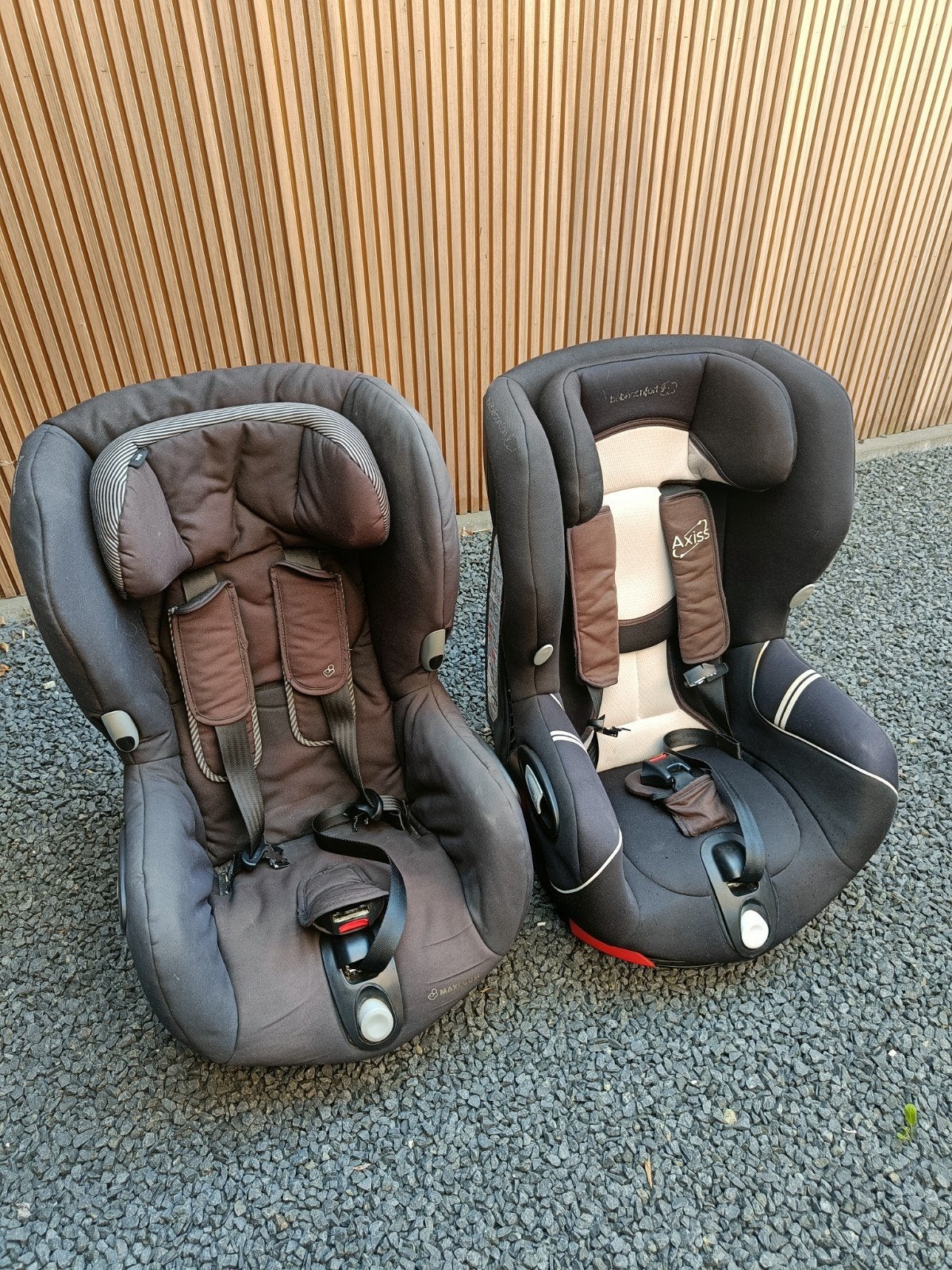 1 of 2 autostoelen Axiss (Bebeconfort & Maxi Cosi), Kinderen en Baby's, Ophalen, 9 t/m 18 kg, Verstelbare rugleuning, Gebruikt