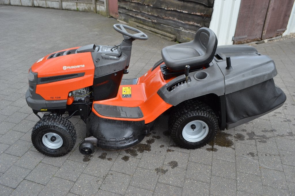 Husqvarna TC 138, Démarrage électrique, Comme neuf, Enlèvement, 90 à 120 cm