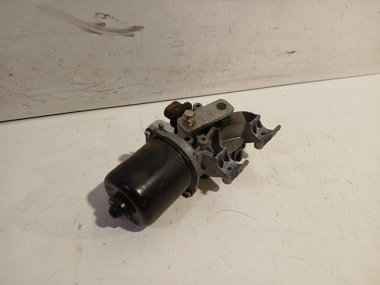 Ruitenwissermotor voor Renault Clio, Onderdelen@venauto.nl, Van der Ven Autorecycling B.V., Ettenseweg 76, 4706 PB Roosendaal, The Netherlands